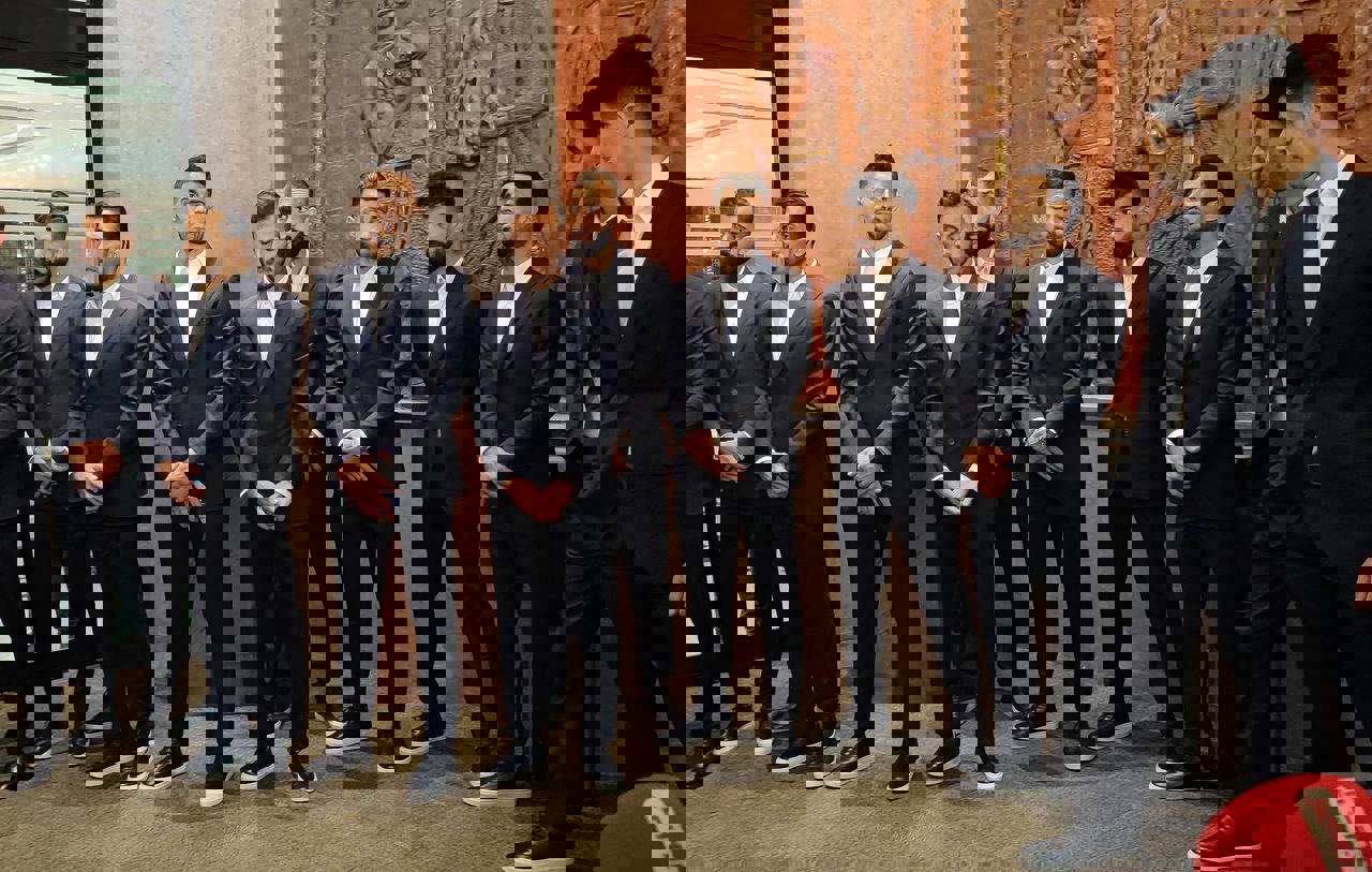1763040