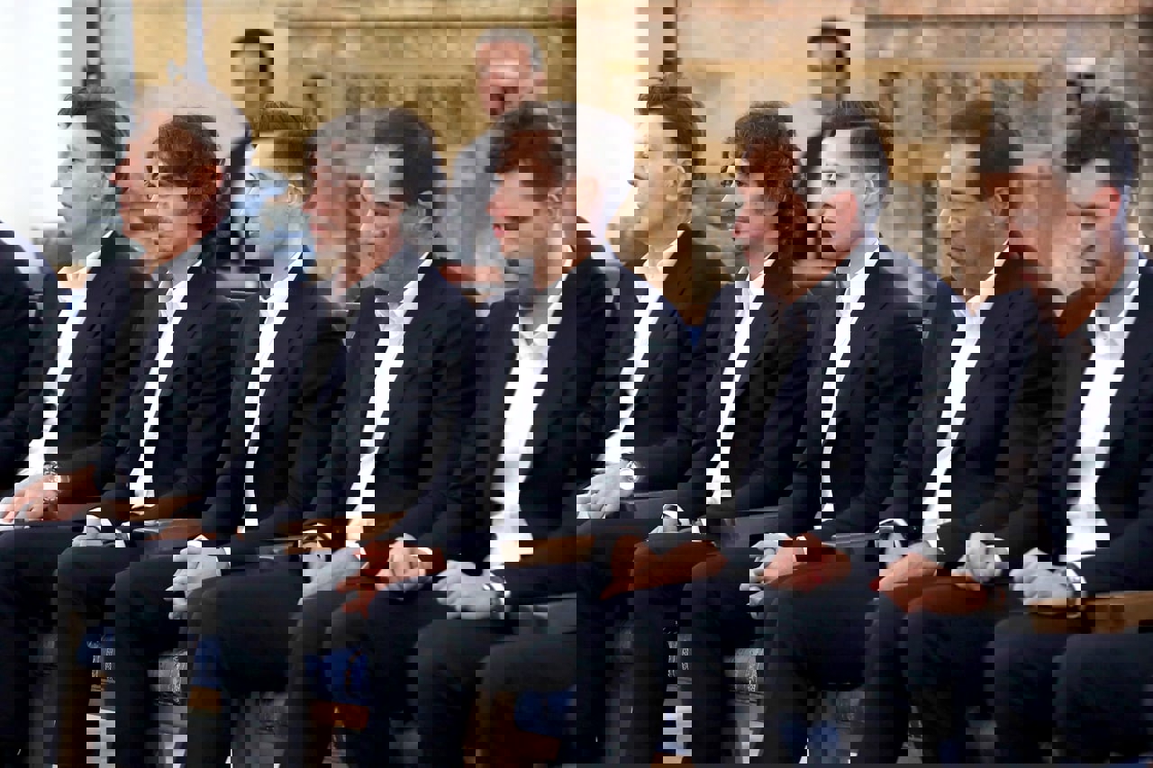 1763166