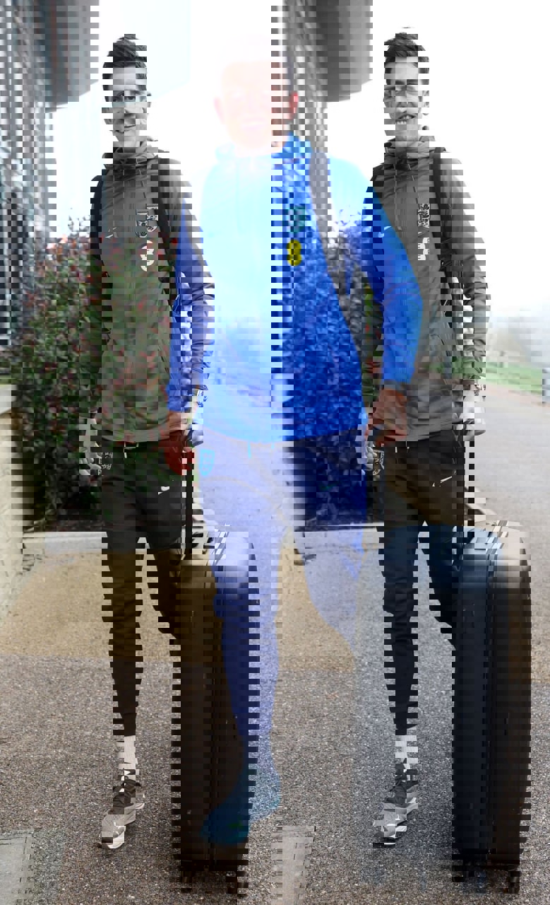 1763162
