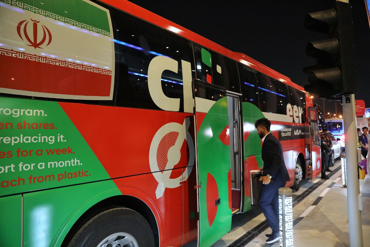تیم ملی در قطر با این اتوبوس تردد می‌کند