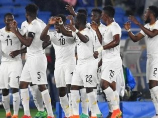 لباس تیم ملی غنا در خانه ترک شد