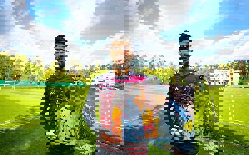 1763339