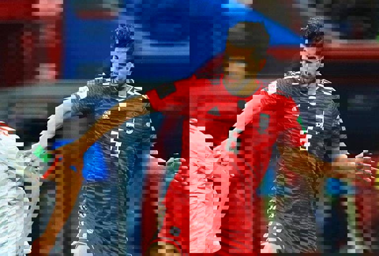 1763773