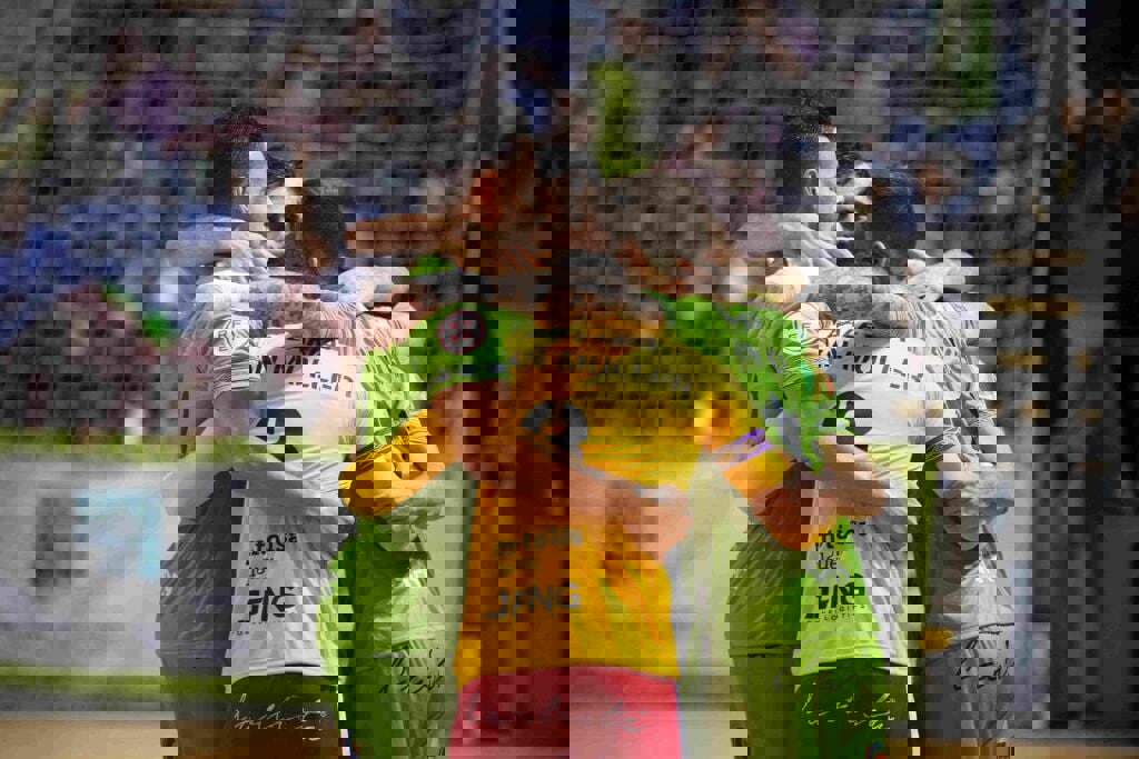 1763761