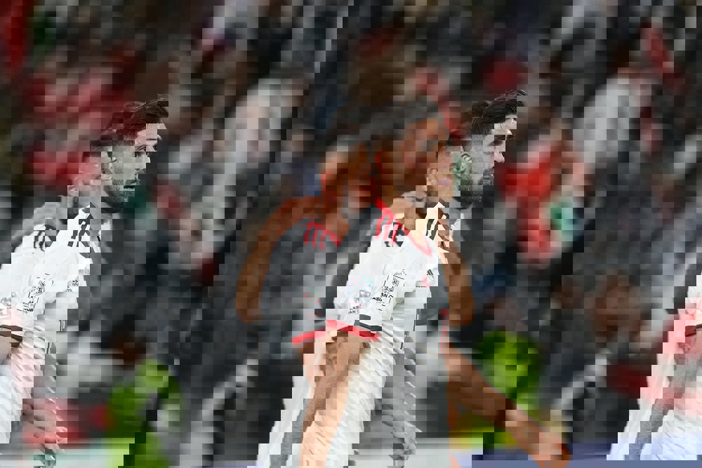 1763772