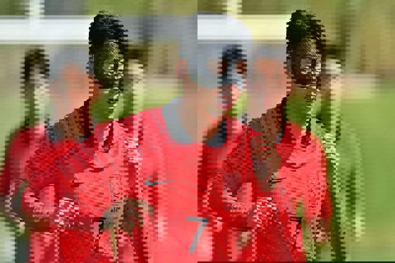 1763888