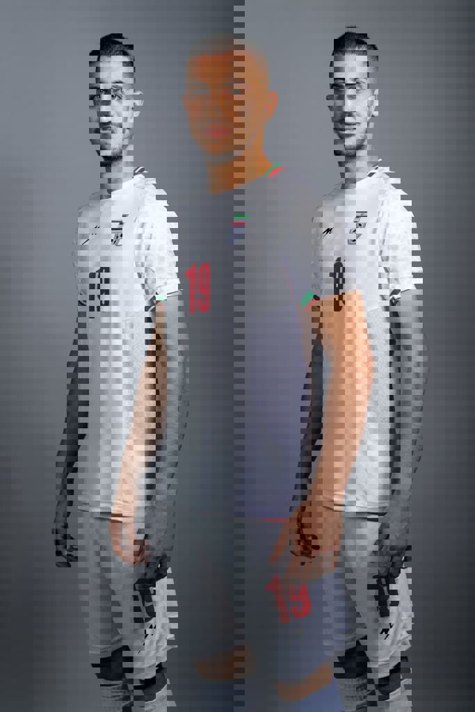1763997