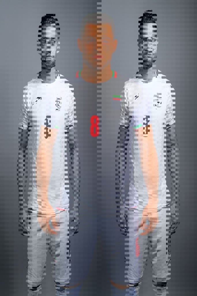 1763996