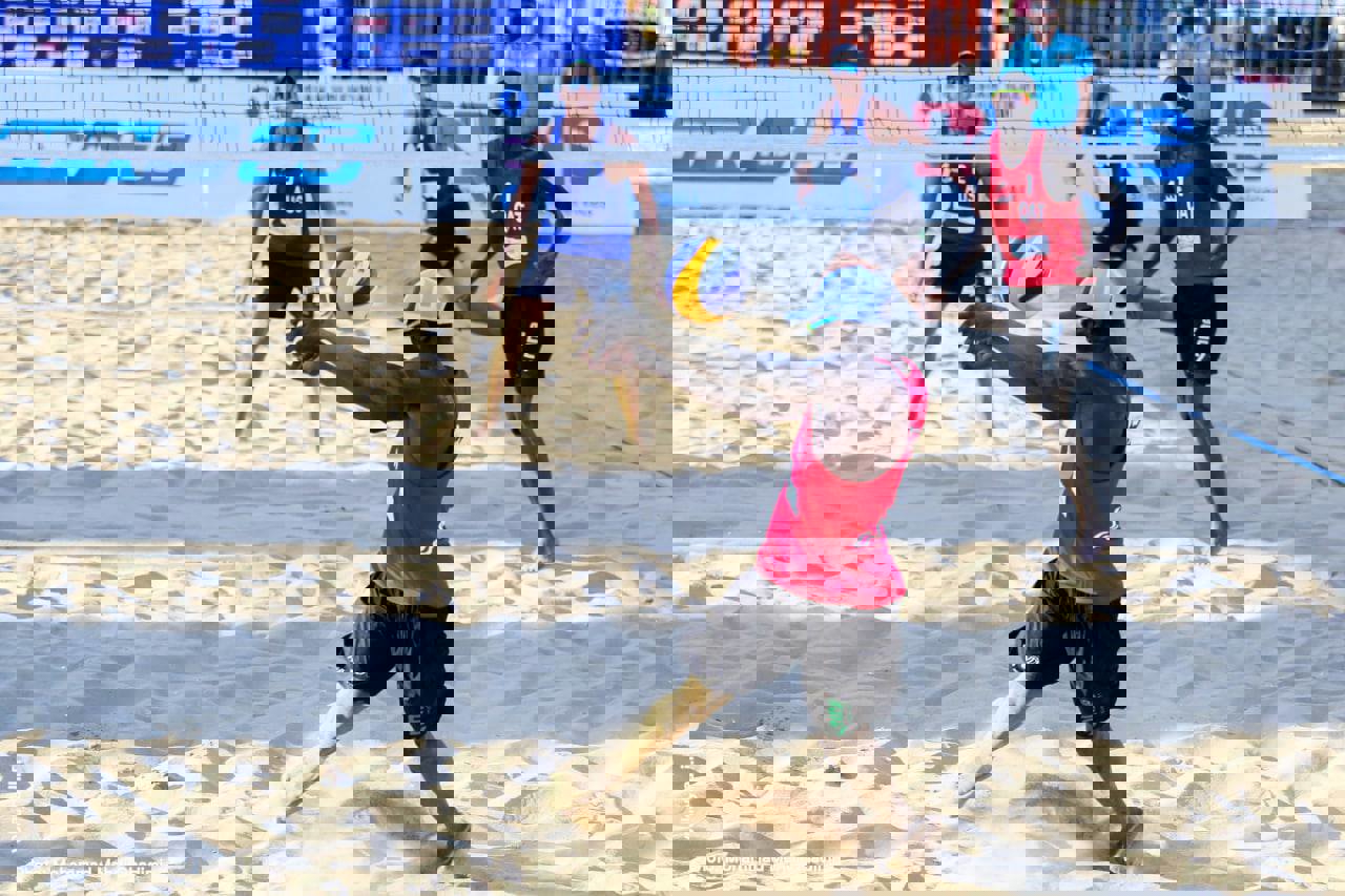 1764541
