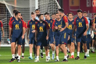 فهرست بازیکنان اسپانیا با 5 بازیکن بارسلونا رونمایی شد