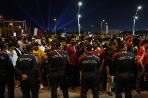 ازدحام خطرناک در دوحه و درگیری پلیس با هواداران