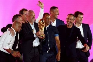 برندگان جام جهانی، در افتتاحیه جشنواره 40 هزارنفری