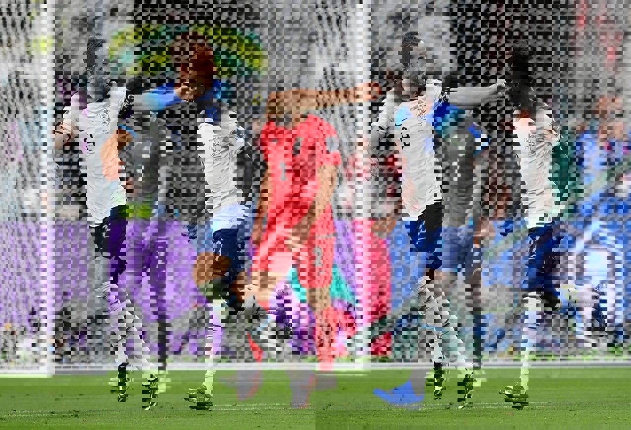 1767432