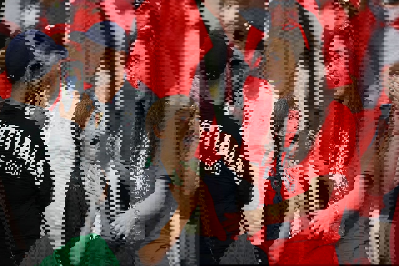 دانمارکیها در آلمان چادر زدند (عکس)