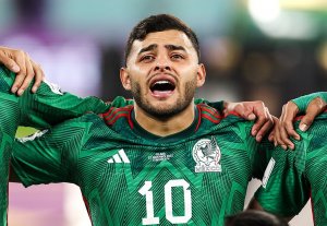 اشک‌های این مکزیکی دنیای فوتبال را تکان داد