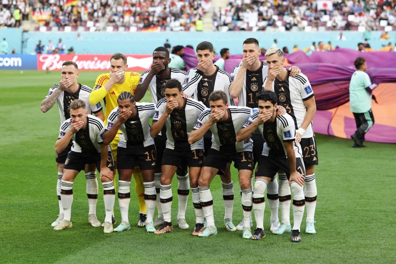 آلمان حذف شد چون تمرکزش روی سیاست بود نه فوتبال