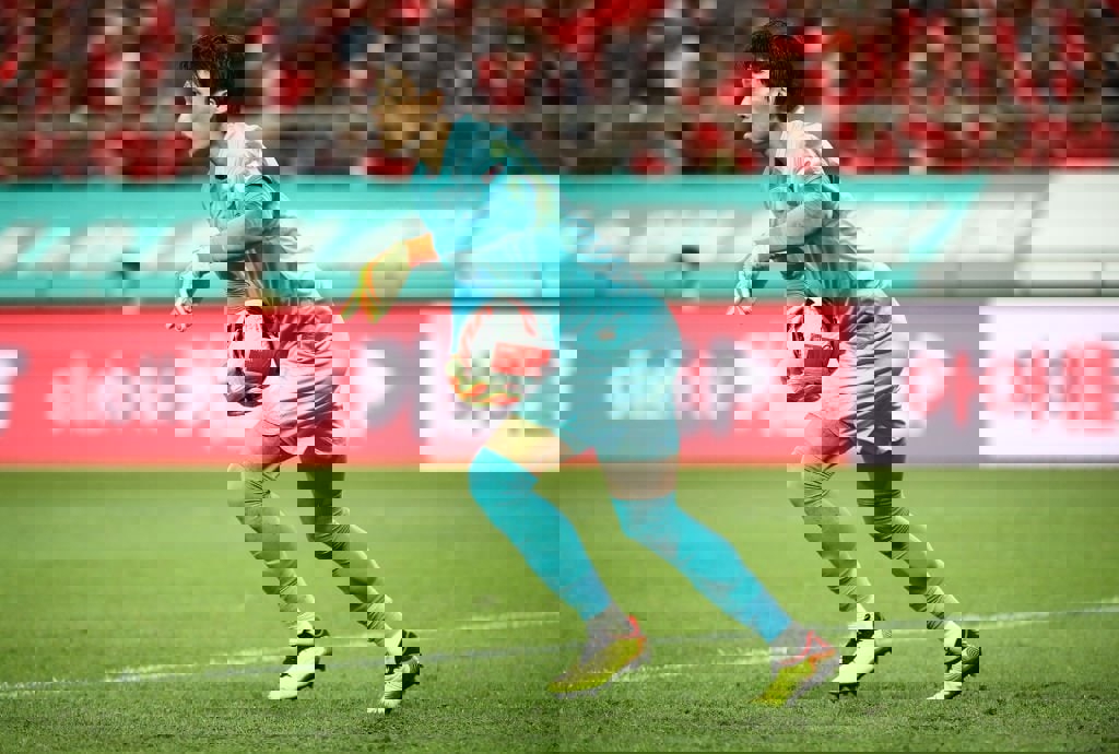 1768815