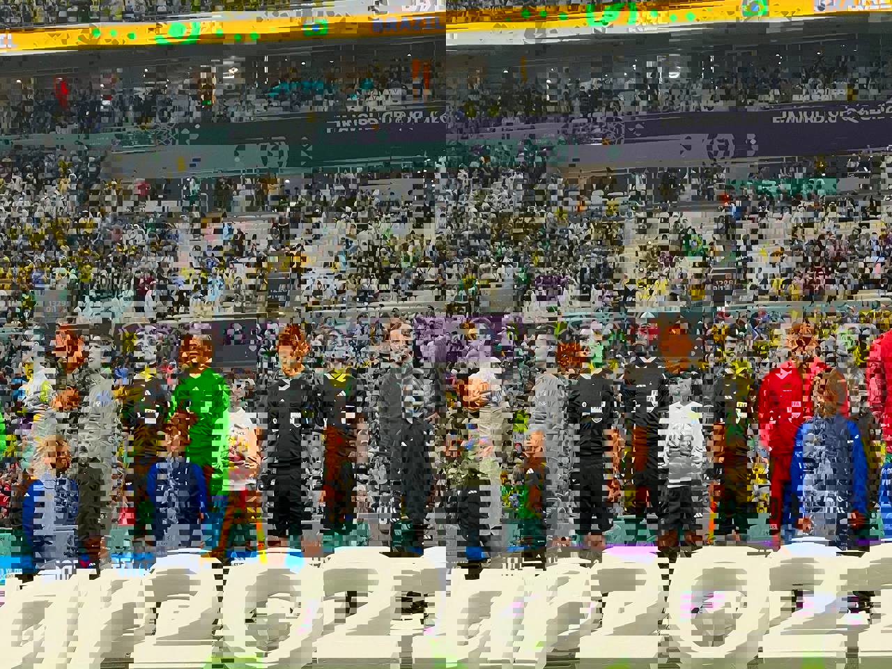 1768998