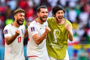 بجا مانده از بازی با ولز: ایران دوازده نفره بازی کرد!
