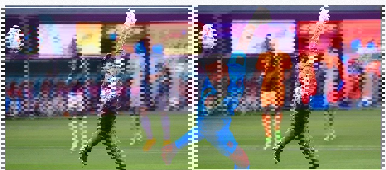 1769573