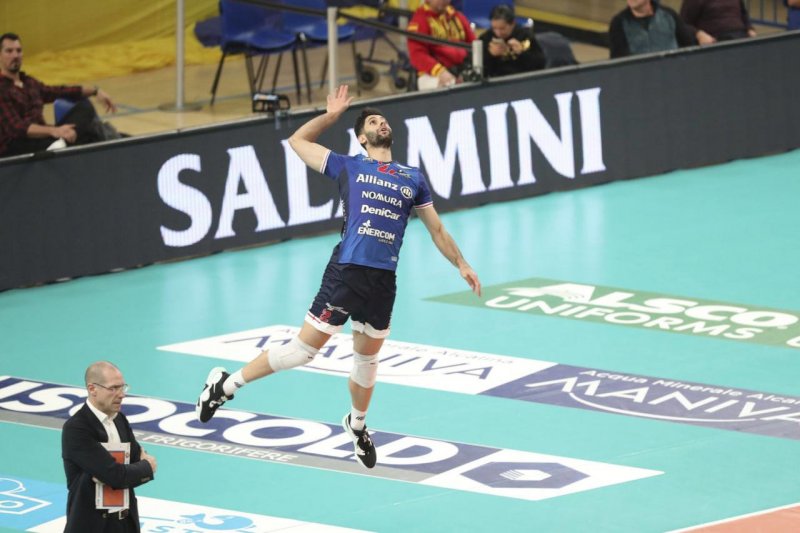 میلاد عبادیپور برای اولین بار در ایتالیا MVP شد