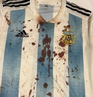 حمله وحشیانه هواداران مکزیکی به یک آرژانتینی!