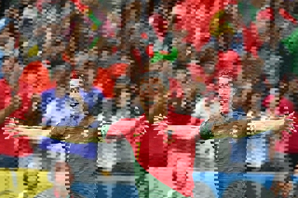 1772632