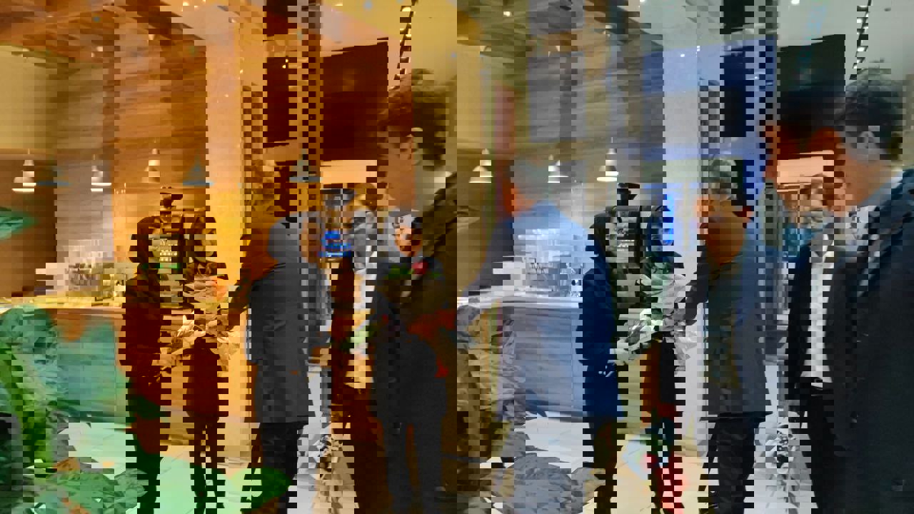 1773307