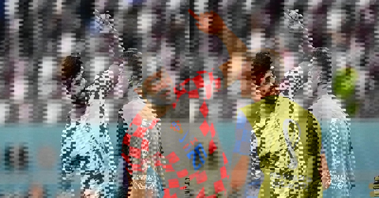 1774371