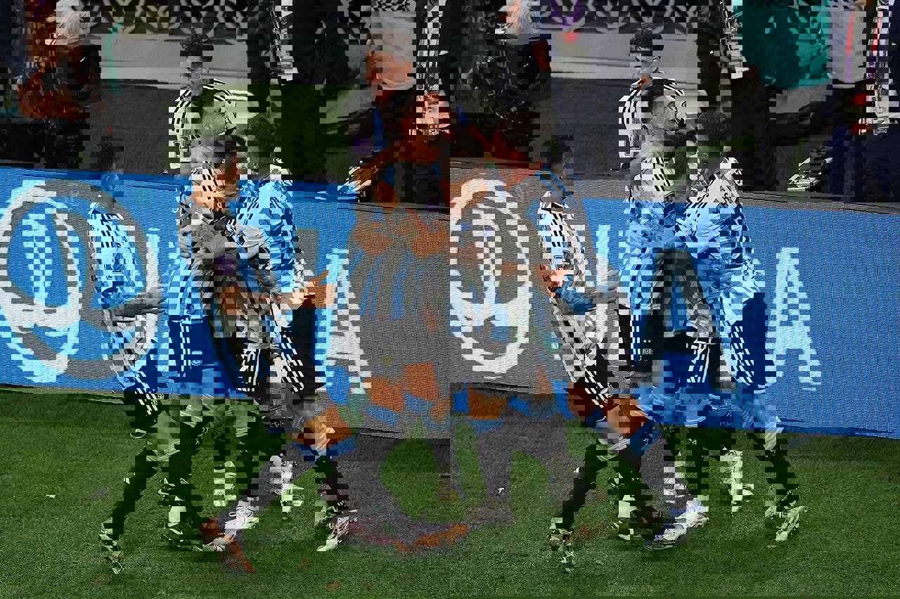 1774887