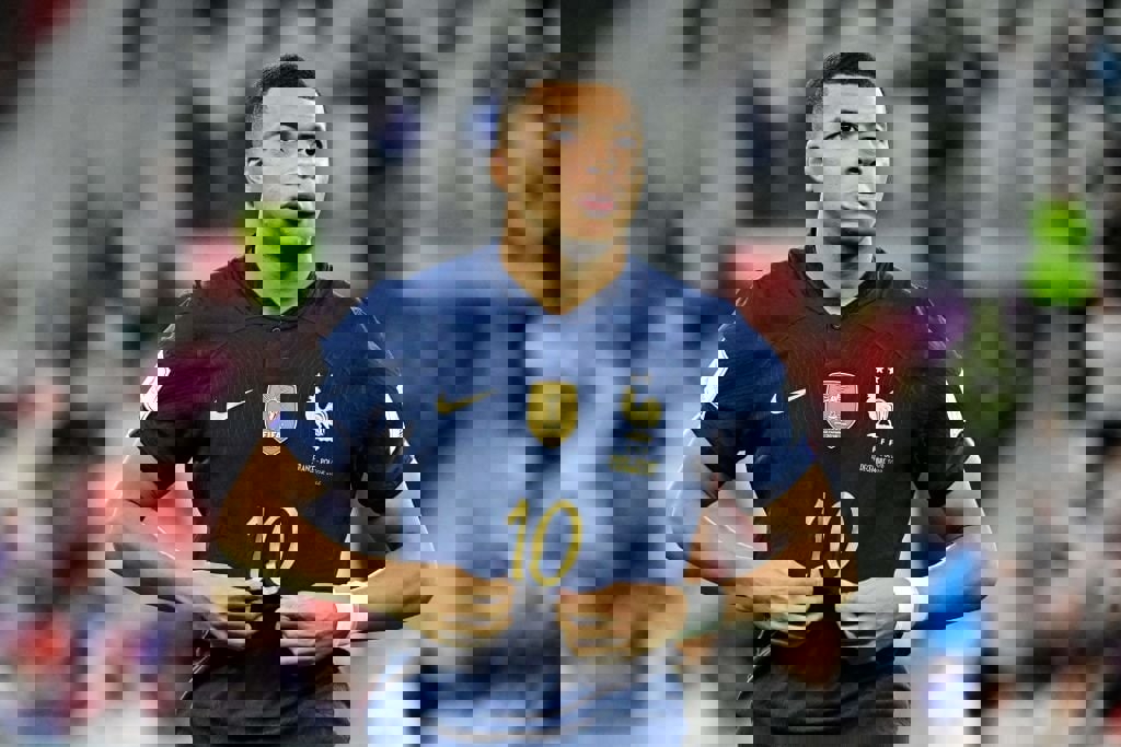 1775208