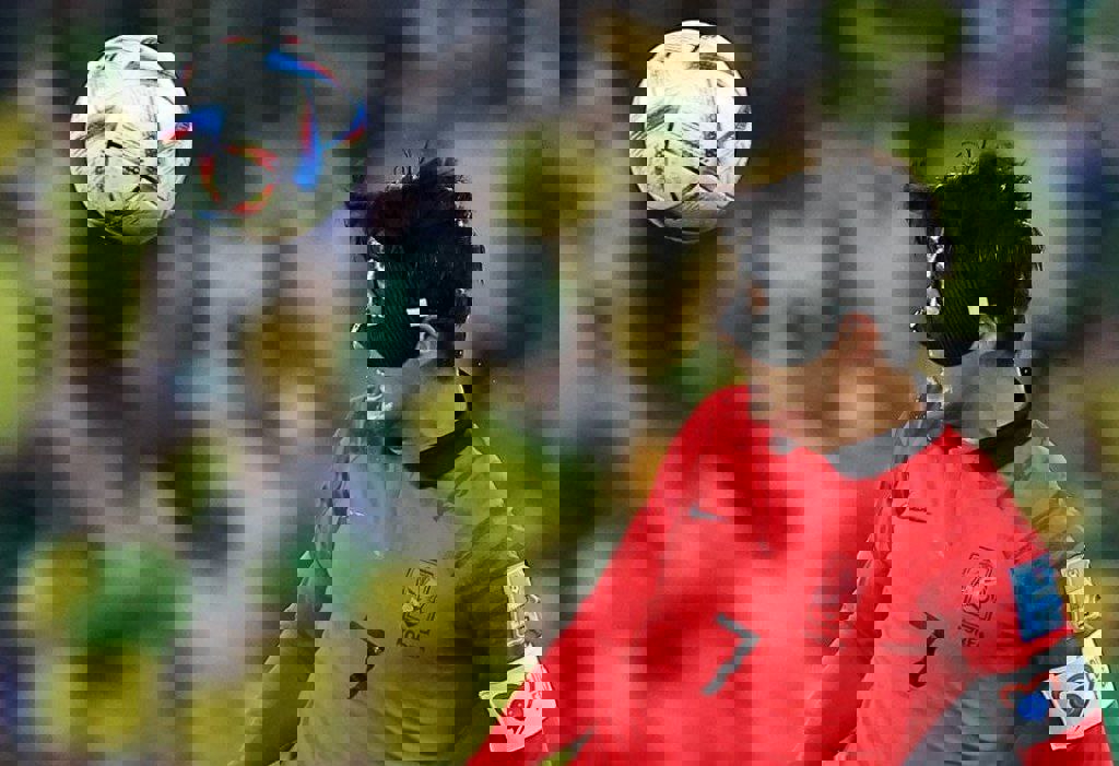 1776173