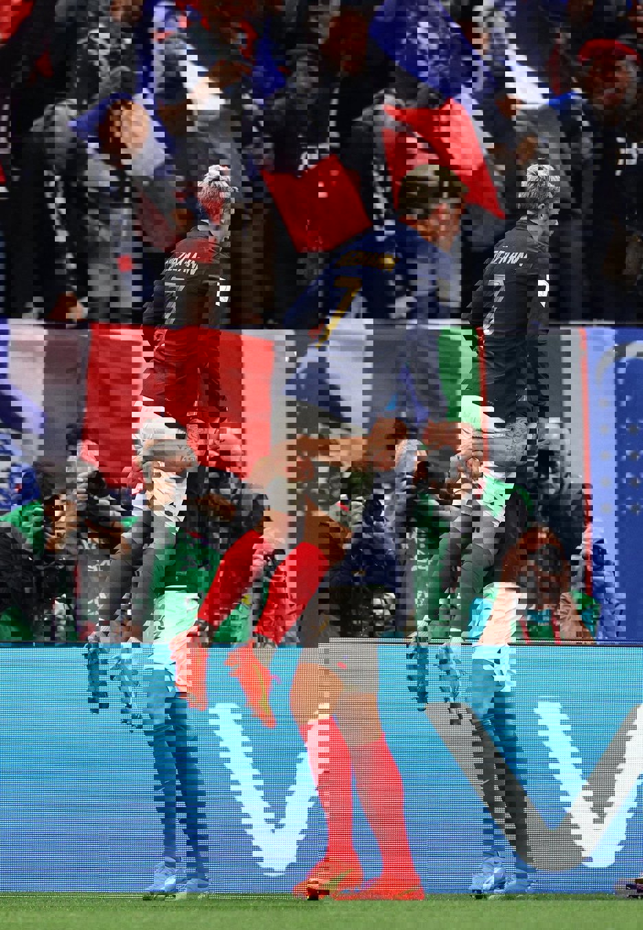 1778898