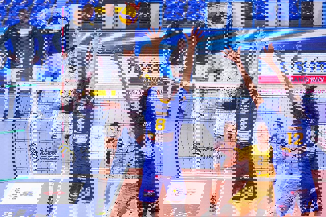 1778985