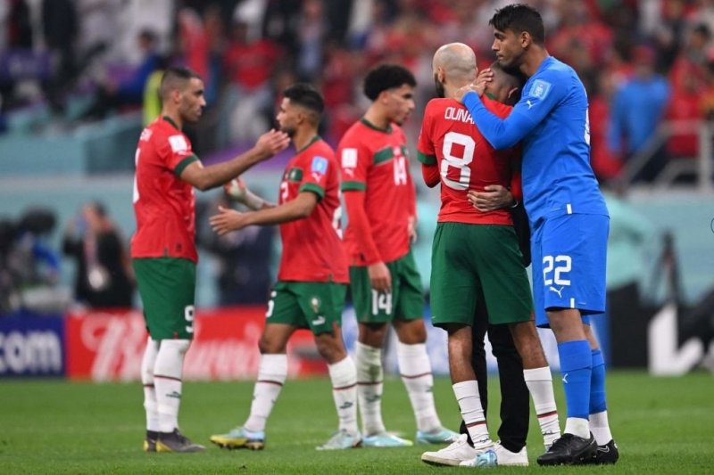 منتخبی از ترولها: تشییع جنازه مرد عنکبوتی