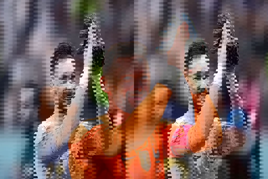 1780493