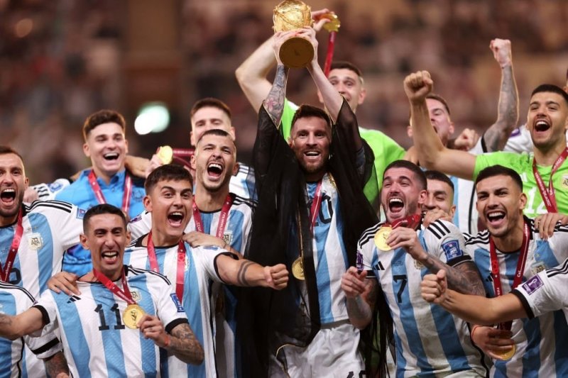 هنوز باورم نمیشود مسی جام قهرمانی جهان را بالا برد!