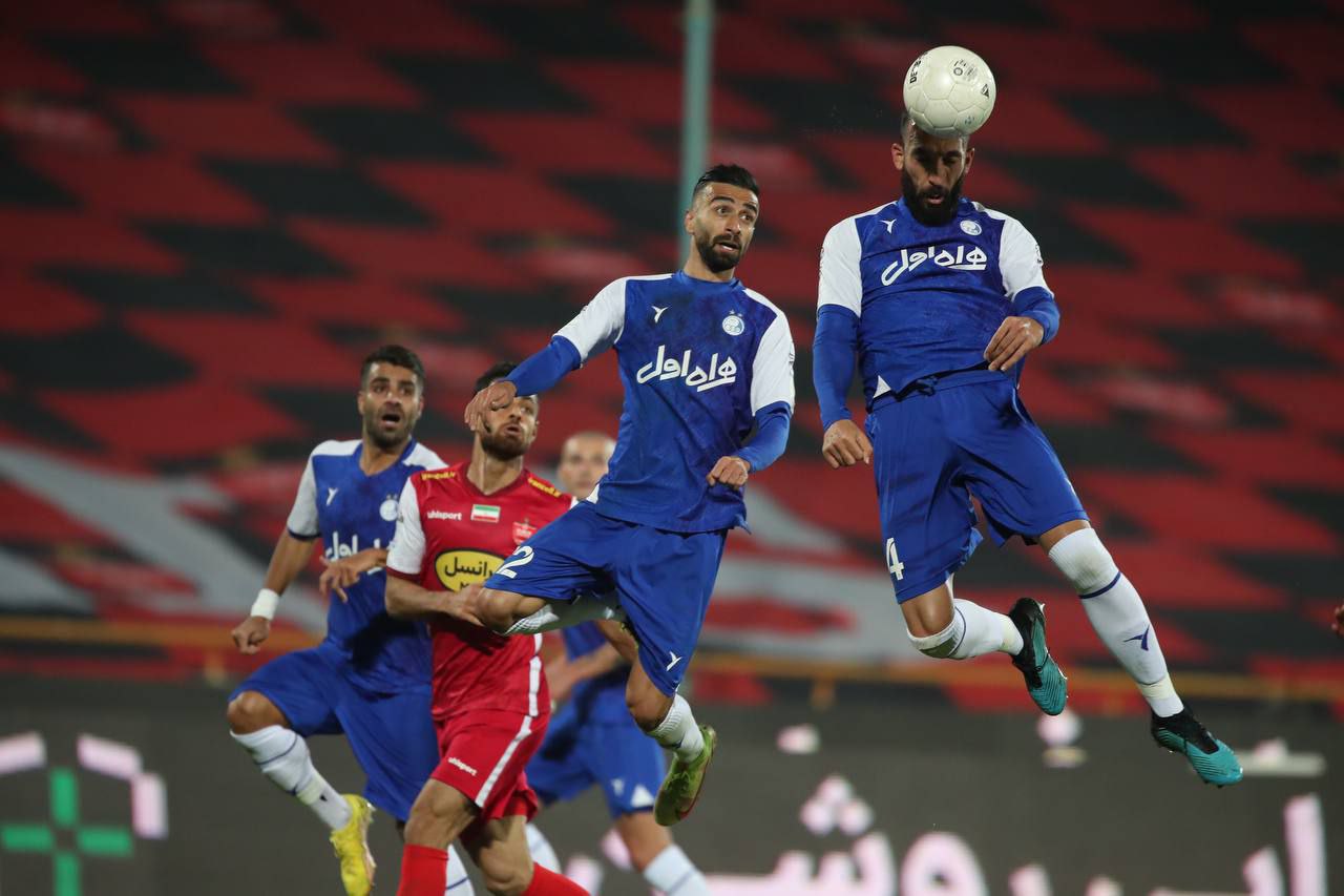 فرار سرخ‌ها از شکست در نود و نهمین دربی؛استقلال 2- پرسپولیس 2