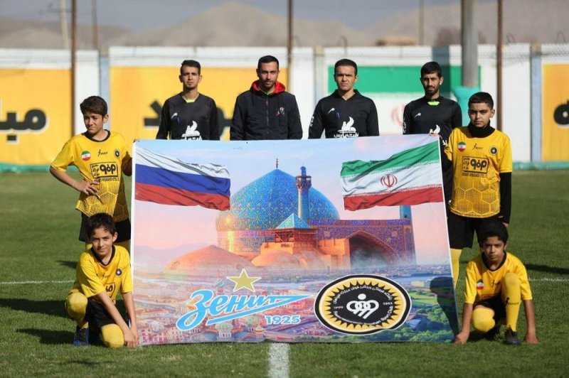 اردوی روسها در اصفهان پیشزمینه بازی بهمنماه 2