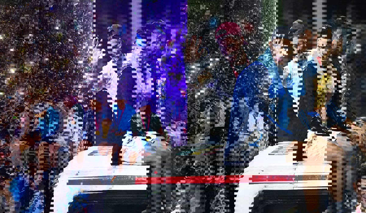 1783886