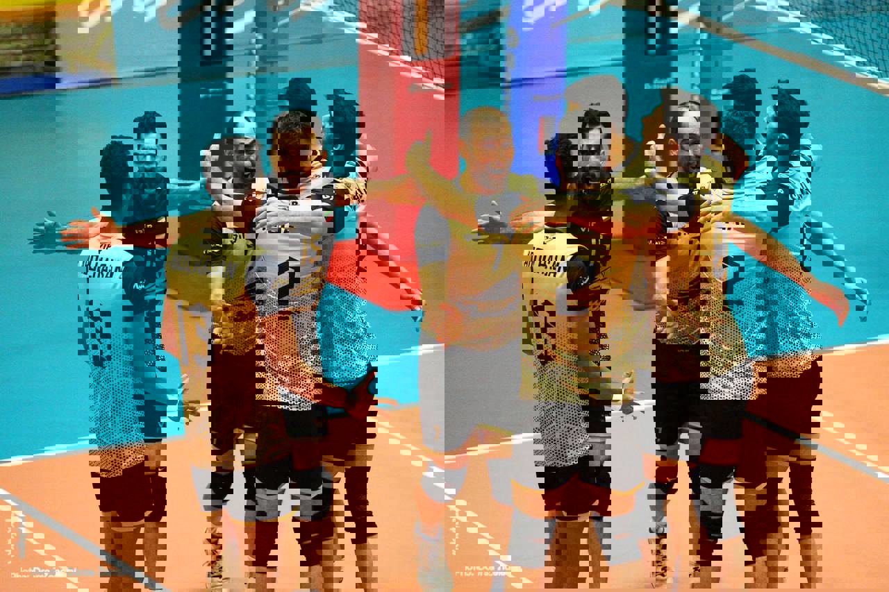 1784903
