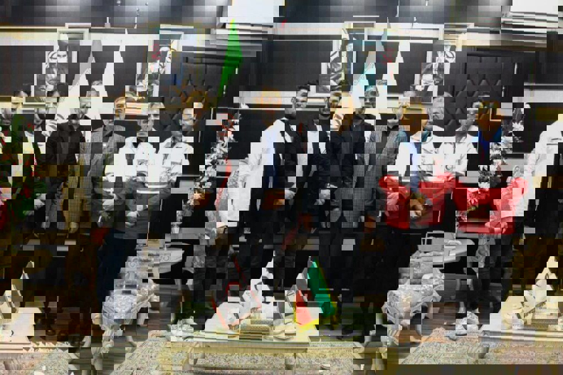 1785061