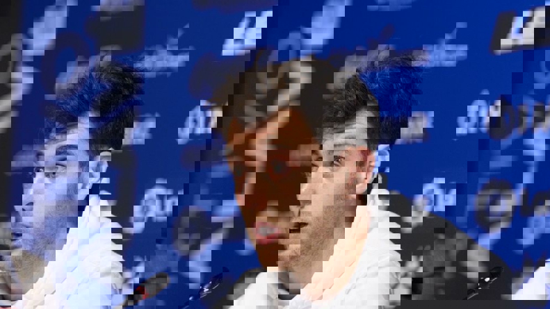 1785987