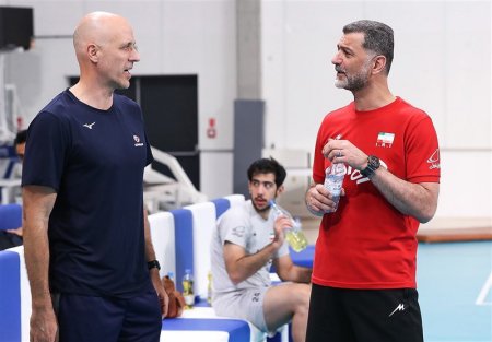 برنامه عجیب جان اسپراو برای شاگردانش