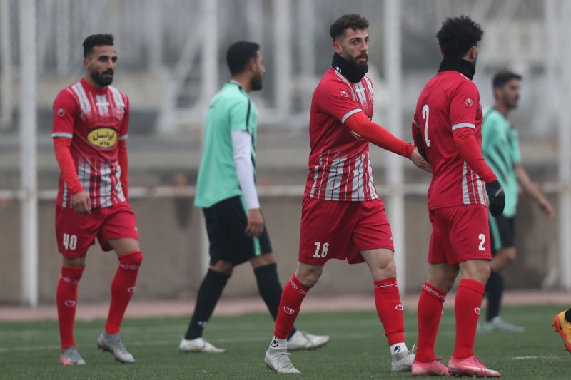 ستارههای سرخ مقابل ناشناختهها؛/ گزارش زنده: پرسپولیس 0 - ون پارس 0