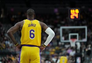 لیگ NBA| پادشاه، شاید لیکرز را ترک کند