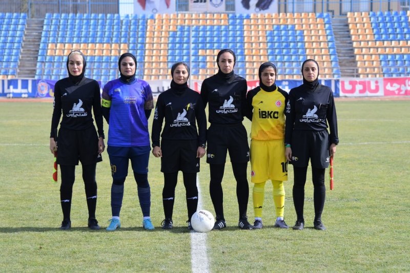 داوران زن با قدرت به فوتبال ایران برگشتند (عکس)