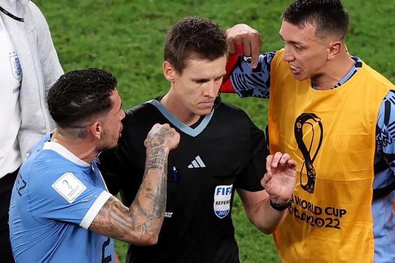 فیفا تیم ملی اروگوئه را نقره‌داغ کرد