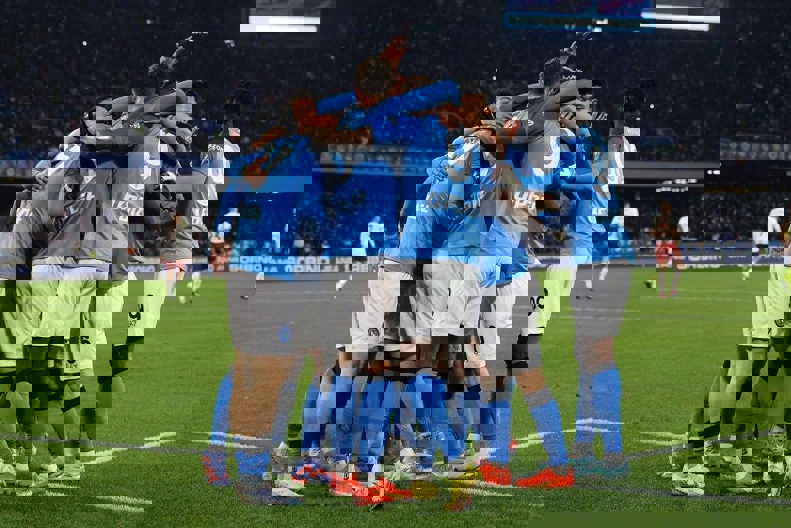 فرانکفورت - ناپولی؛ لیگ قهرمانان اروپا / آبیهای شگفت انگیز در قلعه عقابها 2
