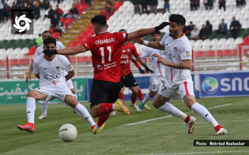 دیدار هوادار و تراکتور بدون حضور تماشاگر